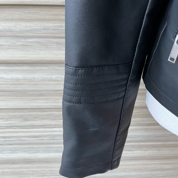Fahsyee Woman’s Black Faux Leather Moto/Biker Jacket - Size XL - New With Tags - Picture 6 of 9
